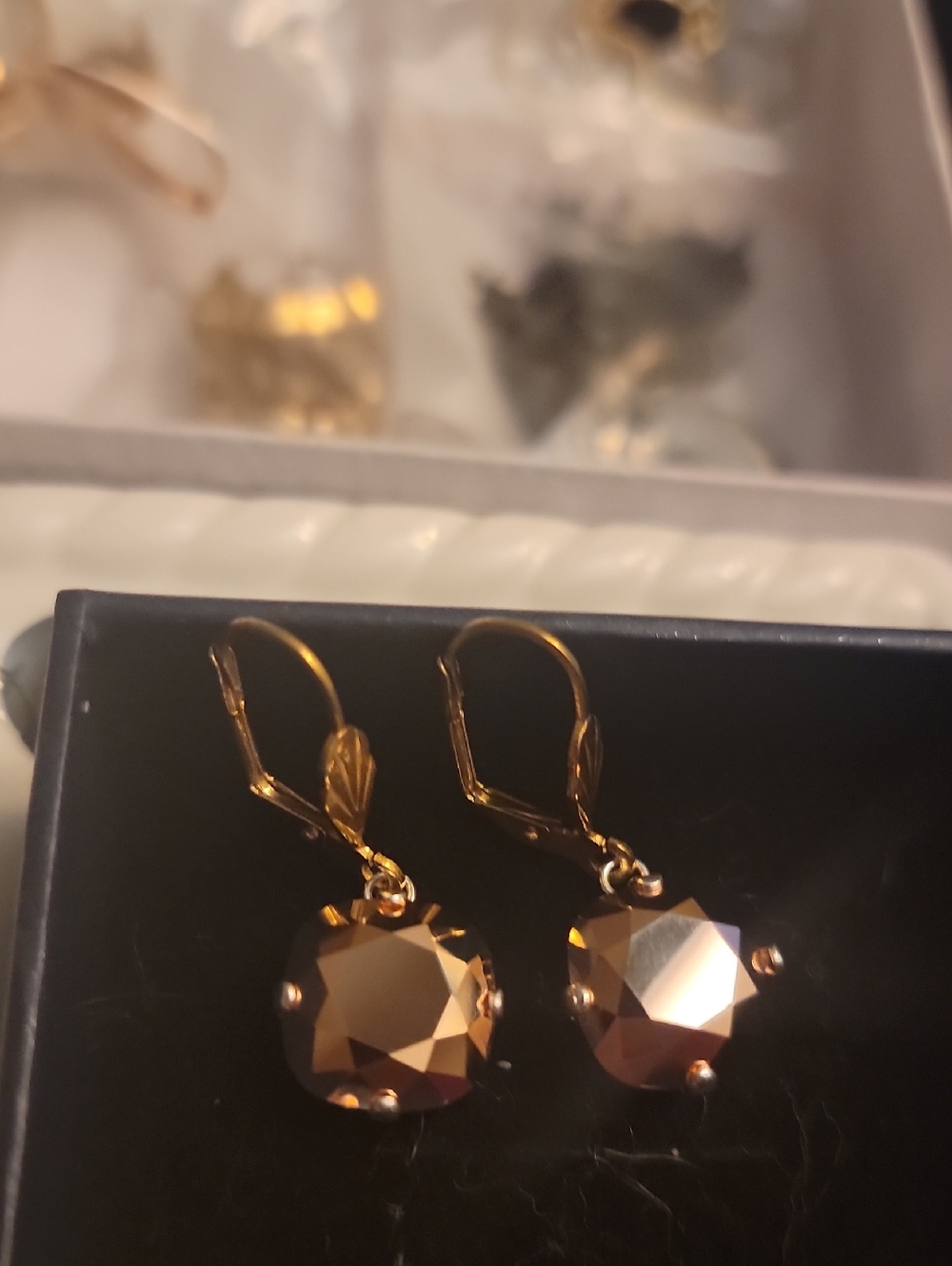 Amazing Vintage Style Earrings - Picture 6 of 6